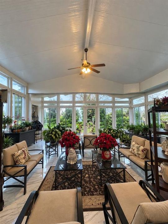 En Venta: $899,999 (4 camas, 2 baños, 2659 Pies cuadrados)