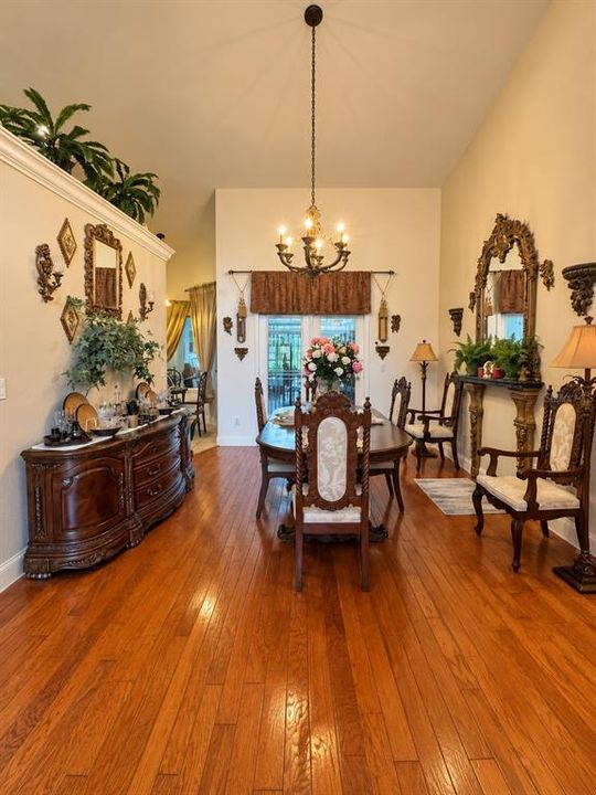 En Venta: $899,999 (4 camas, 2 baños, 2659 Pies cuadrados)