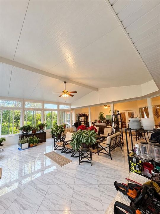 En Venta: $899,999 (4 camas, 2 baños, 2659 Pies cuadrados)