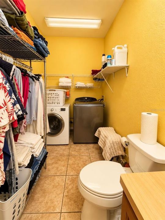 En Venta: $899,999 (4 camas, 2 baños, 2659 Pies cuadrados)