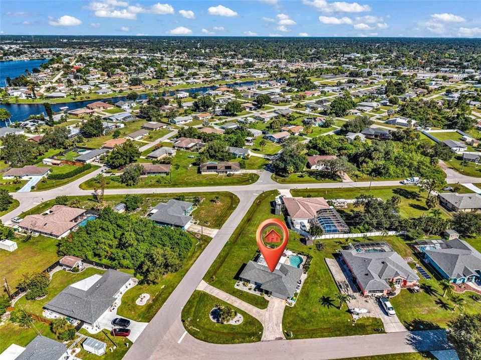 На продажу: $314,900 (2 спален, 2 ванн, 1384 Квадратных фут)