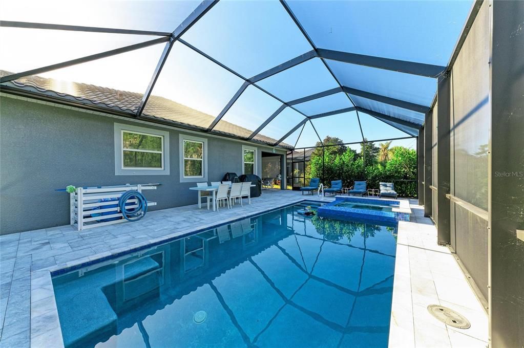 En Venta: $625,000 (3 camas, 2 baños, 2373 Pies cuadrados)