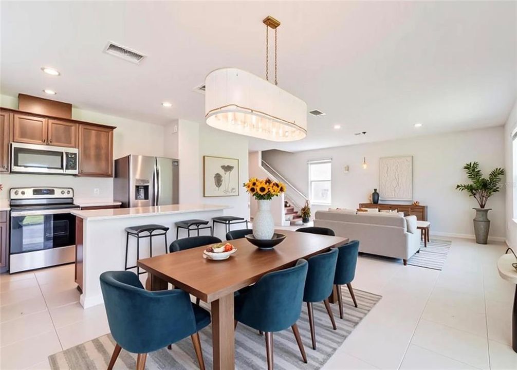 For Rent: $2,600 (4 beds, 3 baths, 2203 Square Feet)