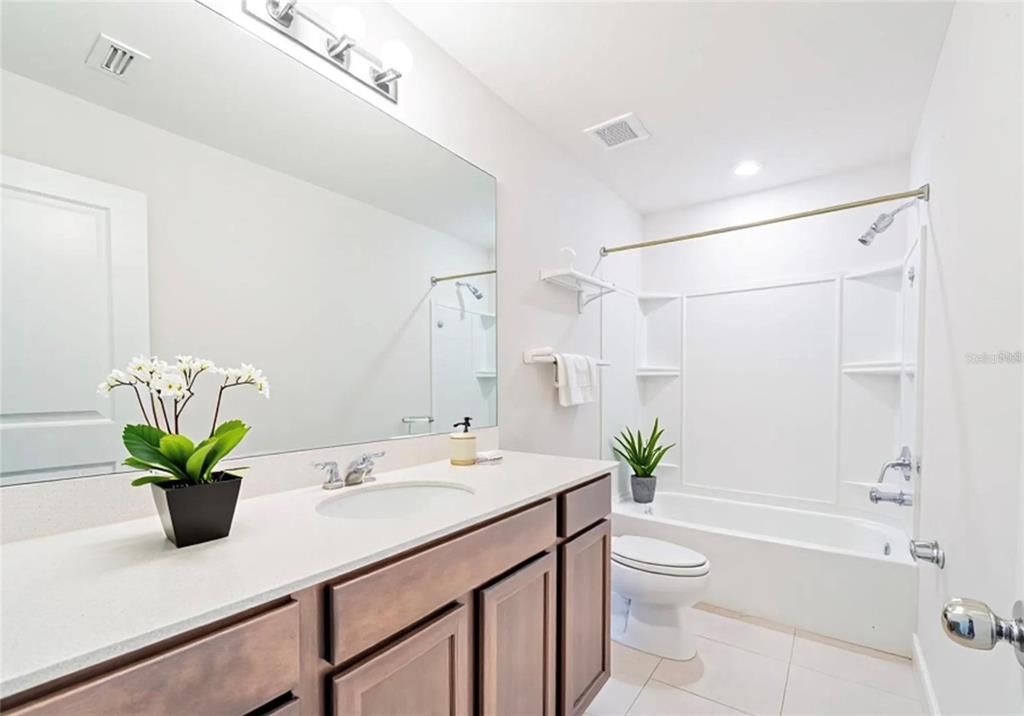 For Rent: $2,600 (4 beds, 3 baths, 2203 Square Feet)