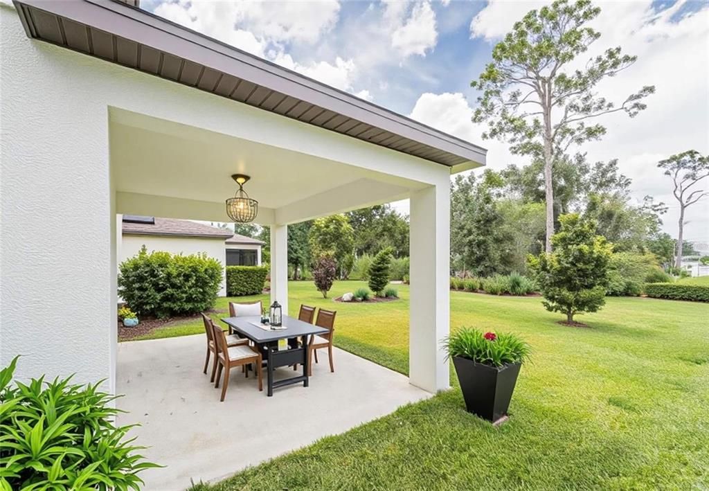 For Rent: $2,600 (4 beds, 3 baths, 2203 Square Feet)