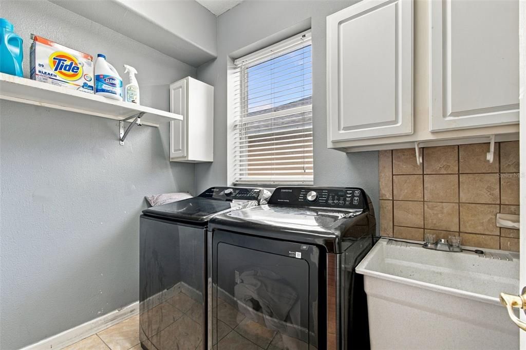 For Sale: $624,000 (4 beds, 3 baths, 2930 Square Feet)
