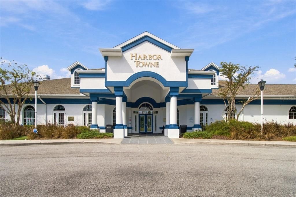 For Sale: $624,000 (4 beds, 3 baths, 2930 Square Feet)