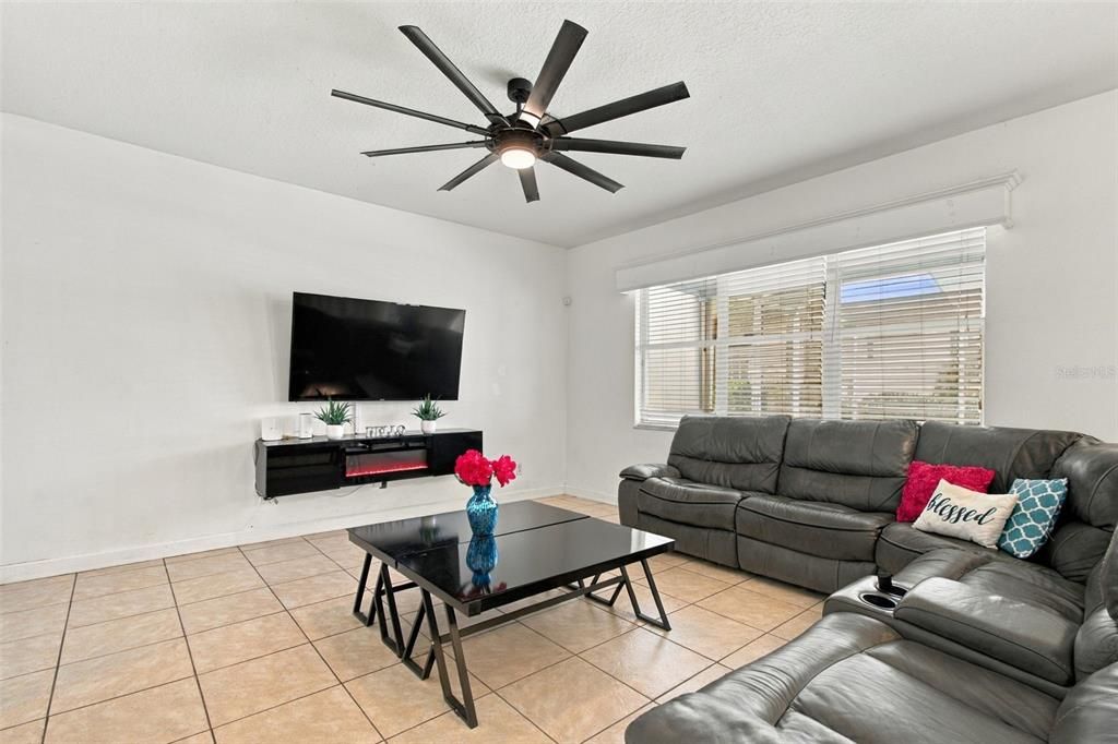 For Sale: $624,000 (4 beds, 3 baths, 2930 Square Feet)