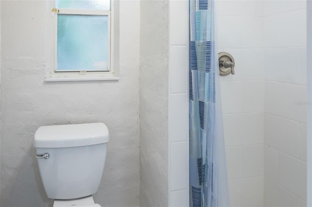 На продажу: $339,900 (2 спален, 2 ванн, 950 Квадратных фут)
