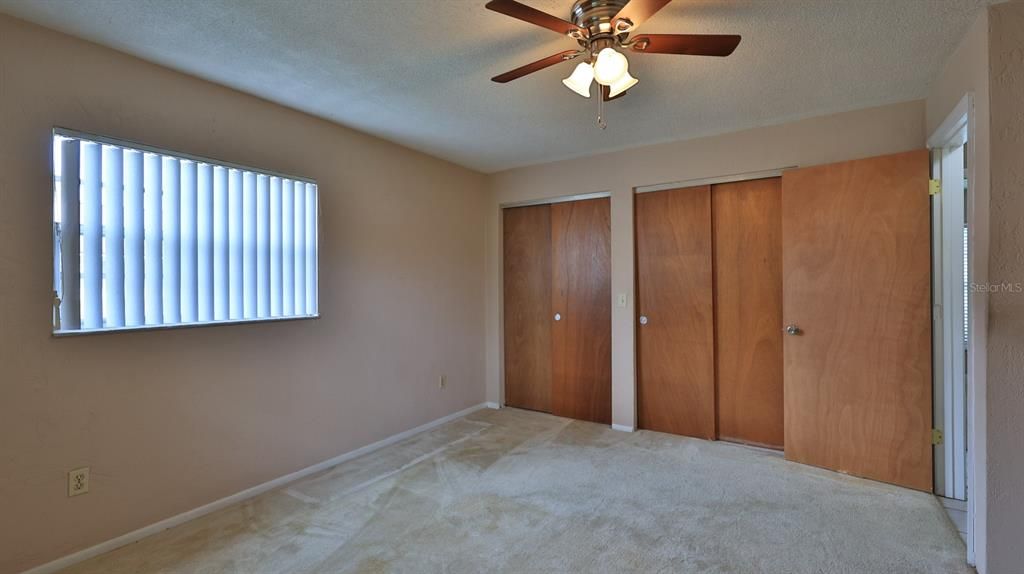 For Sale: $225,000 (2 beds, 2 baths, 1220 Square Feet)