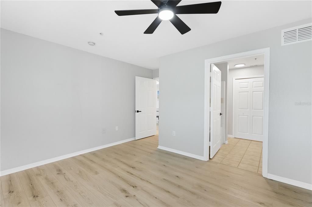 En Venta: $250,000 (2 camas, 2 baños, 1316 Pies cuadrados)