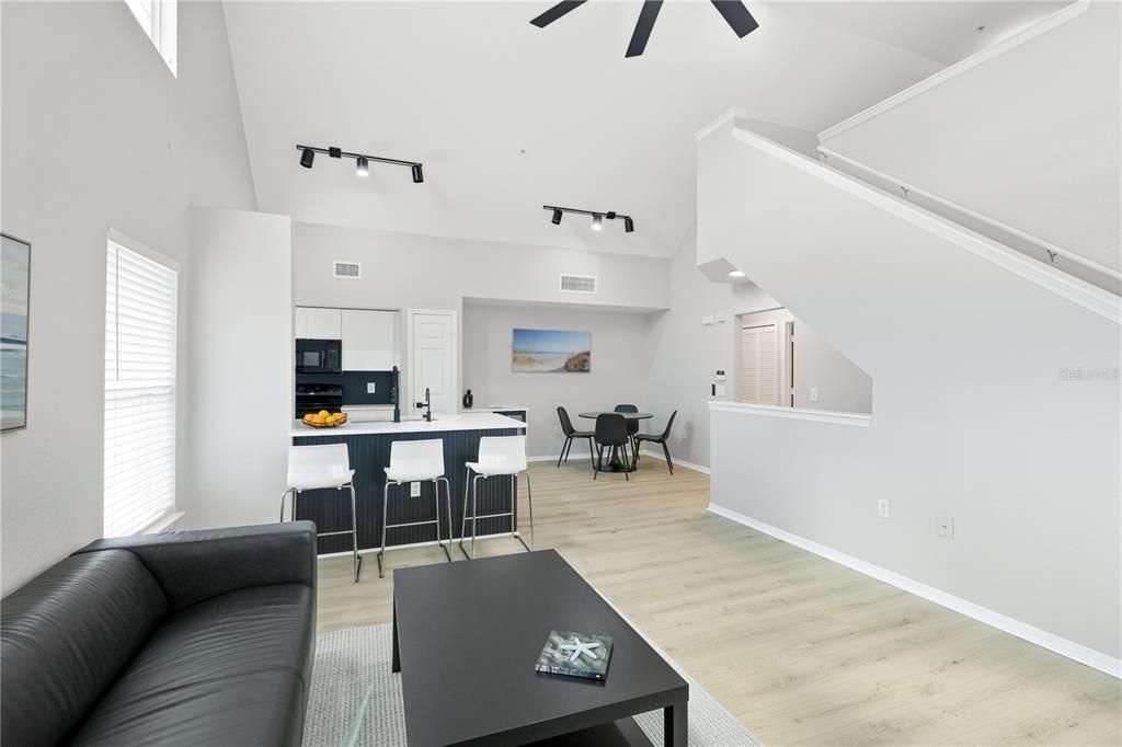 En Venta: $250,000 (2 camas, 2 baños, 1316 Pies cuadrados)