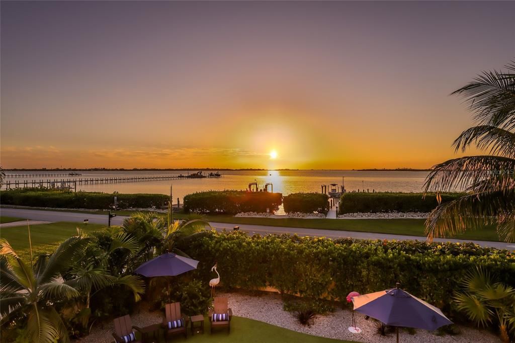 For Sale: $3,499,000 (4 beds, 4 baths, 3122 Square Feet)