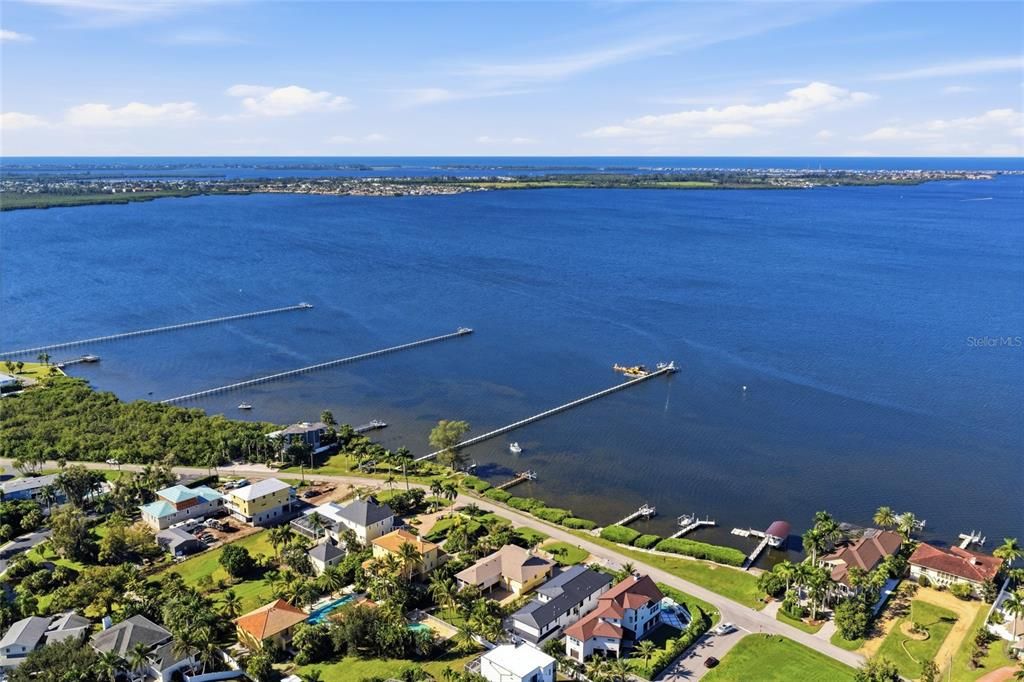 For Sale: $3,499,000 (4 beds, 4 baths, 3122 Square Feet)