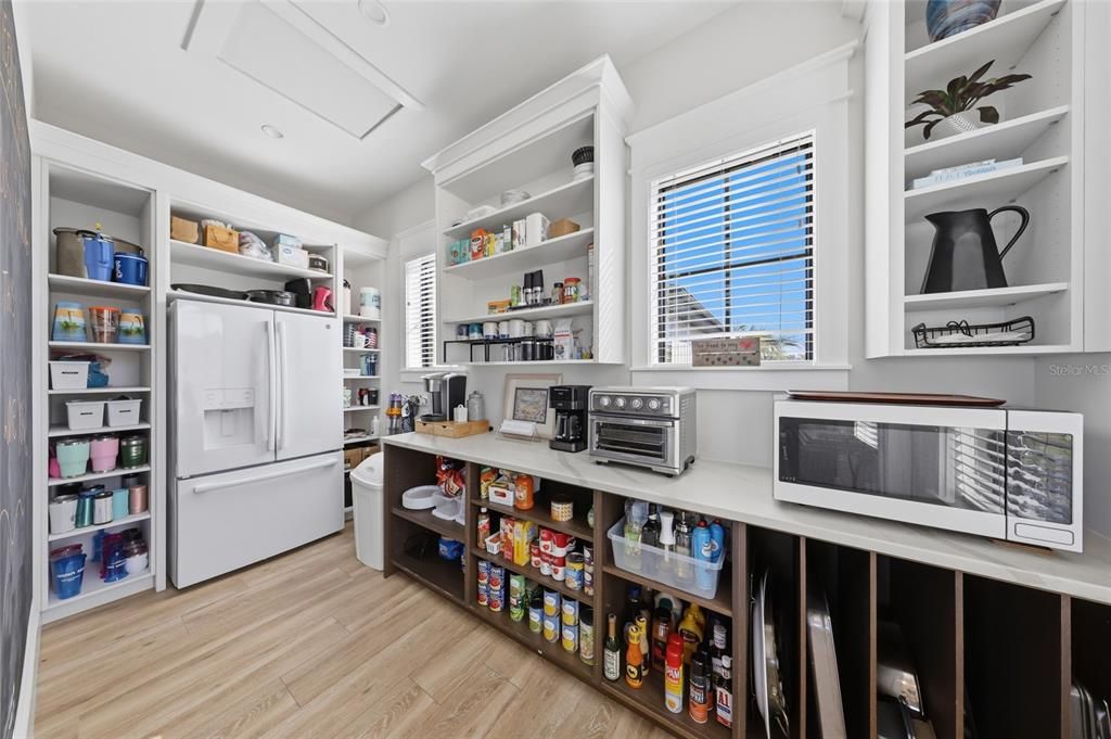 For Sale: $3,499,000 (4 beds, 4 baths, 3122 Square Feet)