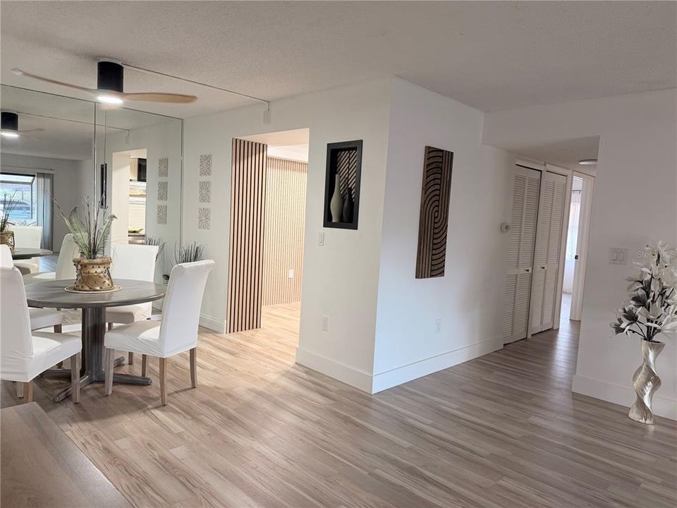 For Sale: $167,000 (2 beds, 2 baths, 1075 Square Feet)