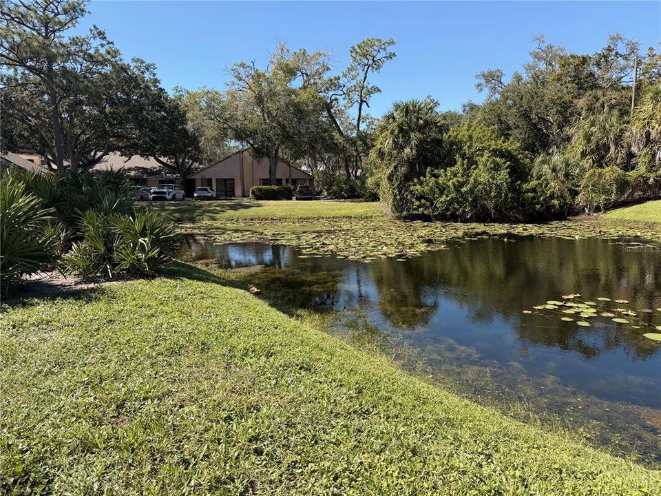 For Sale: $167,000 (2 beds, 2 baths, 1075 Square Feet)