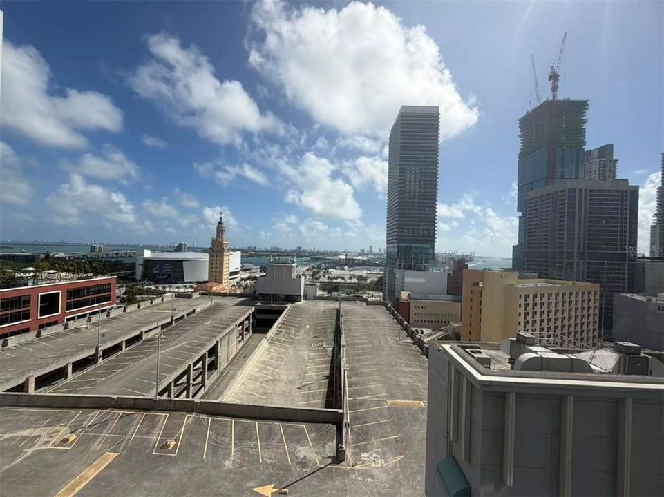 For Sale: $529,900 (1 beds, 1 baths, 531 Square Feet)