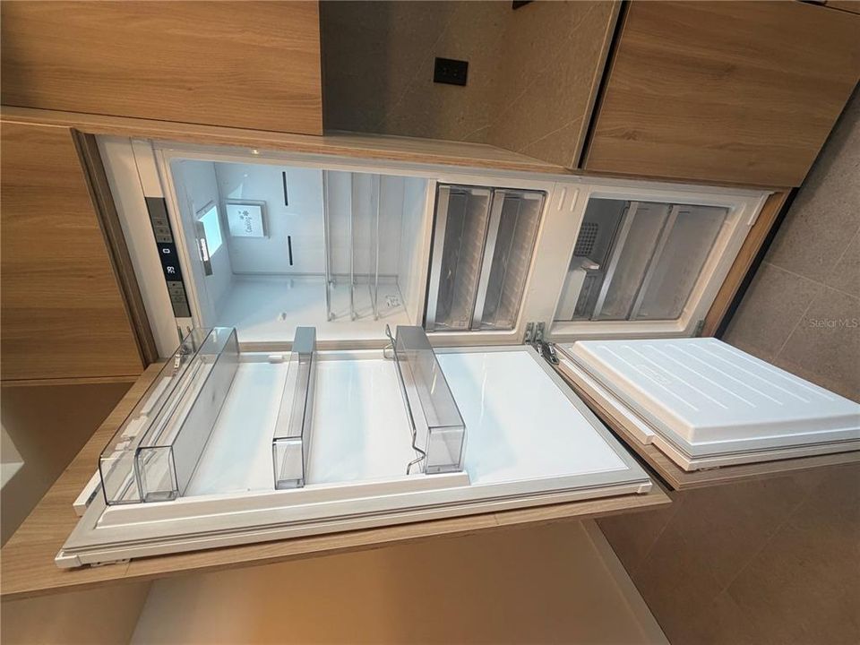 For Sale: $529,900 (1 beds, 1 baths, 531 Square Feet)