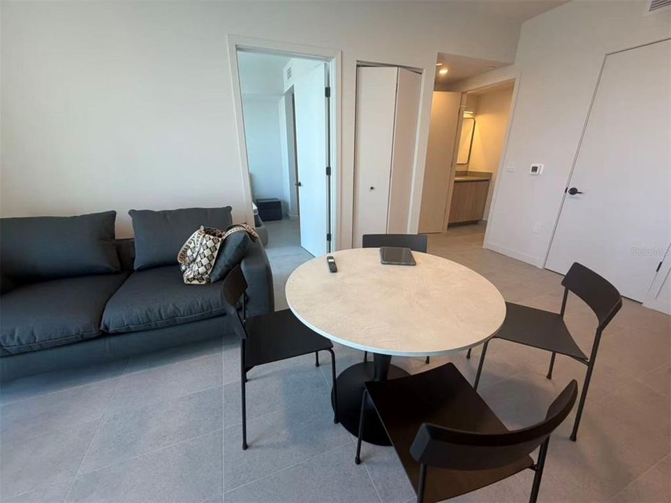 For Sale: $529,900 (1 beds, 1 baths, 531 Square Feet)
