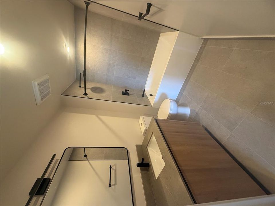 For Sale: $529,900 (1 beds, 1 baths, 531 Square Feet)