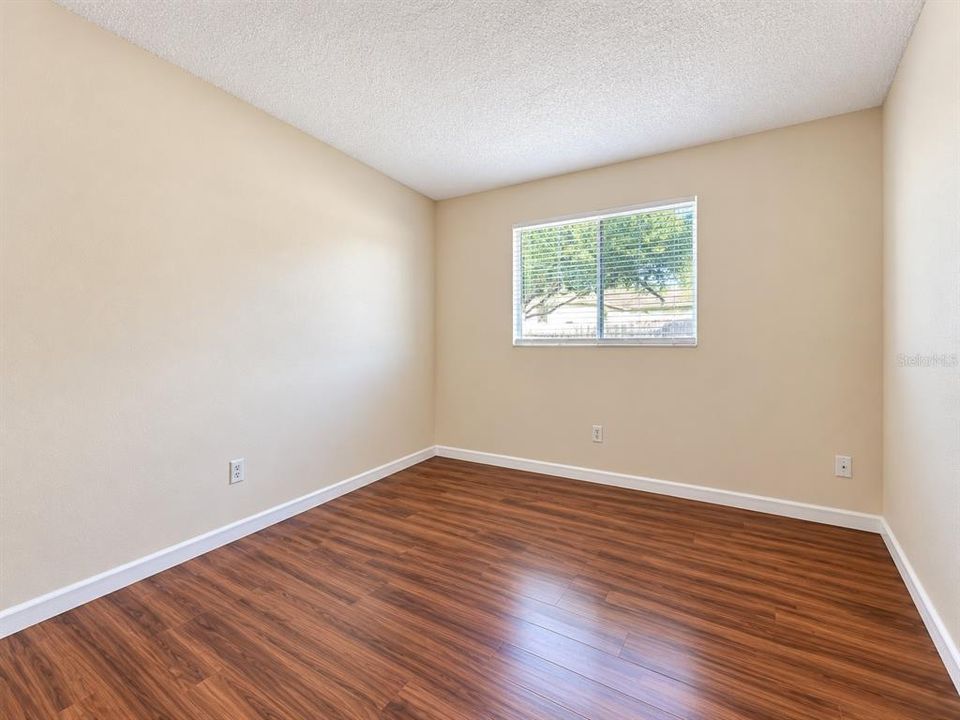 For Sale: $129,000 (3 beds, 2 baths, 1140 Square Feet)