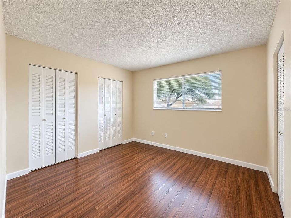 For Sale: $129,000 (3 beds, 2 baths, 1140 Square Feet)