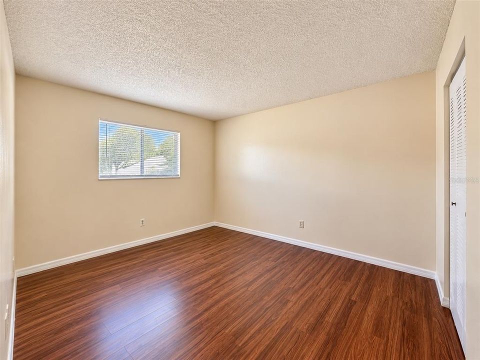 For Sale: $129,000 (3 beds, 2 baths, 1140 Square Feet)
