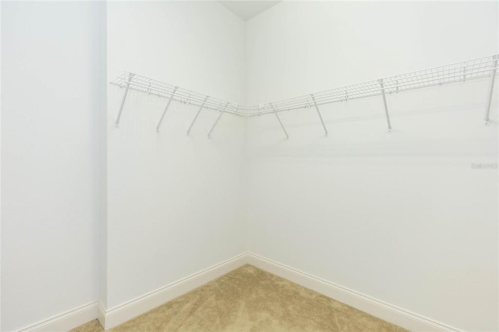 En Venta: $307,000 (3 camas, 2 baños, 1946 Pies cuadrados)