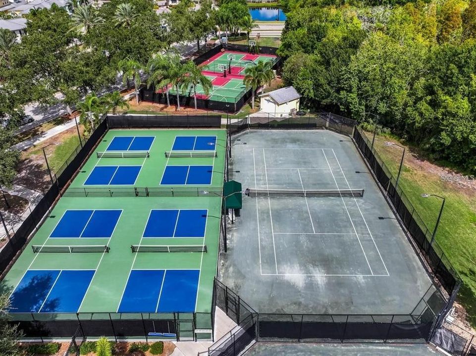 En Venta: $307,000 (3 camas, 2 baños, 1946 Pies cuadrados)