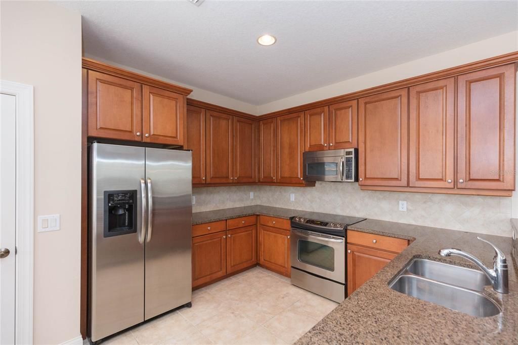 En Venta: $307,000 (3 camas, 2 baños, 1946 Pies cuadrados)