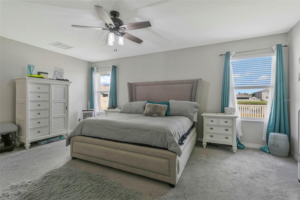 For Sale: $425,000 (5 beds, 2 baths, 2949 Square Feet)