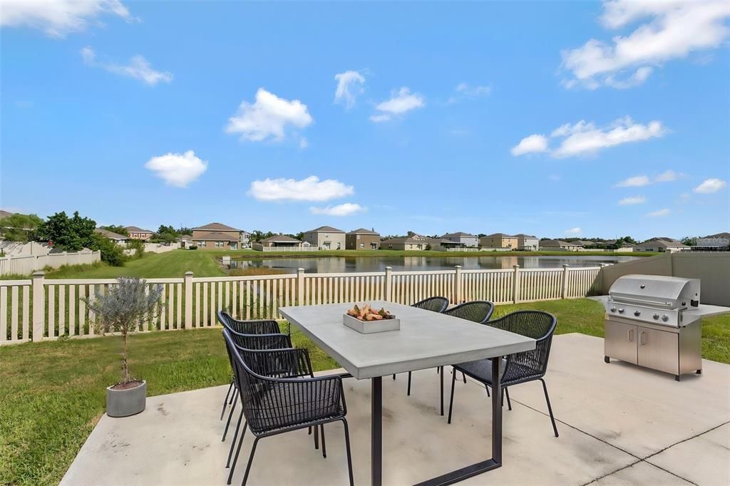 For Sale: $425,000 (5 beds, 2 baths, 2949 Square Feet)