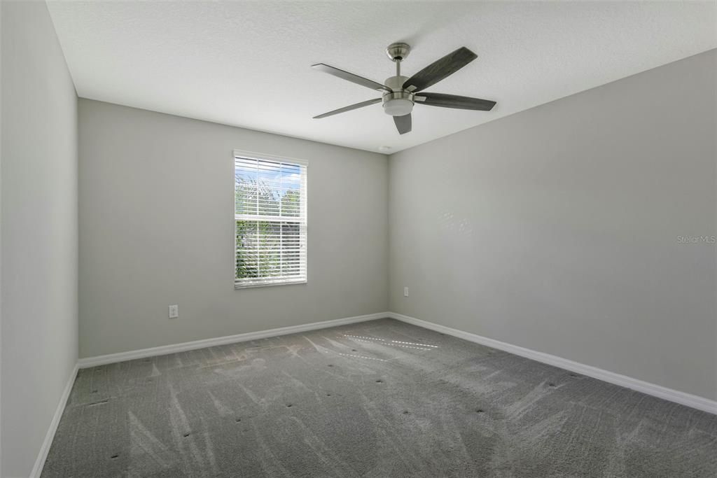 For Sale: $425,000 (5 beds, 2 baths, 2949 Square Feet)