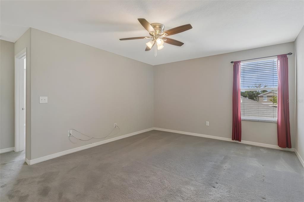 For Sale: $425,000 (5 beds, 2 baths, 2949 Square Feet)
