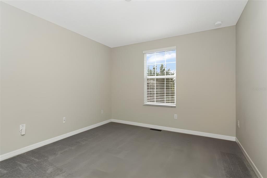 For Sale: $425,000 (5 beds, 2 baths, 2949 Square Feet)