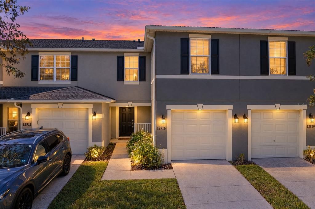 For Sale: $319,900 (3 beds, 2 baths, 1483 Square Feet)