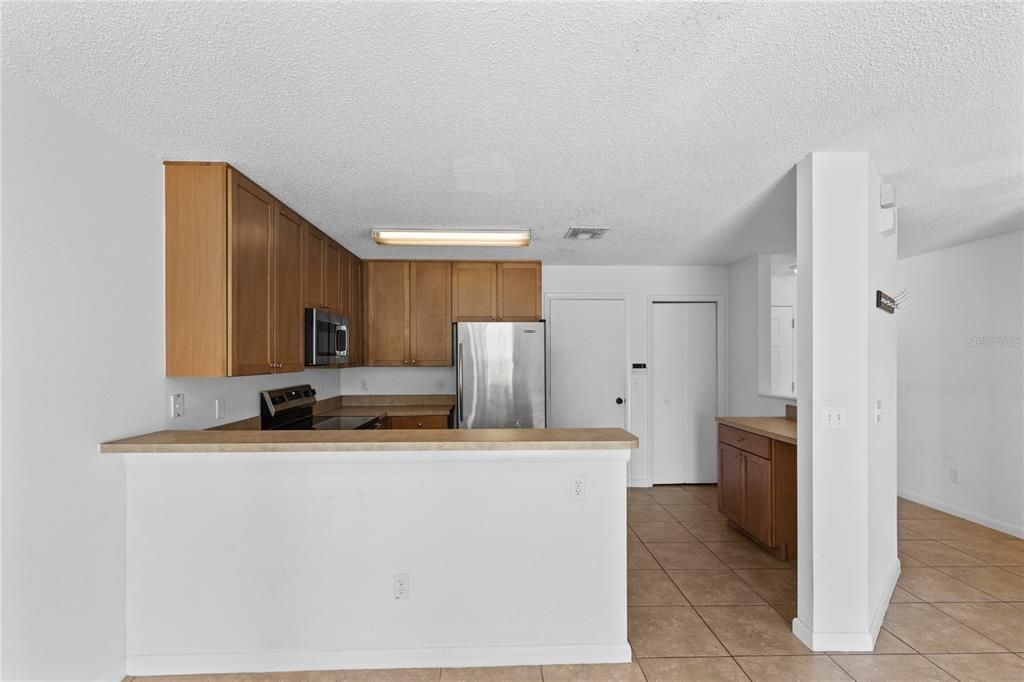 For Sale: $319,900 (3 beds, 2 baths, 1483 Square Feet)