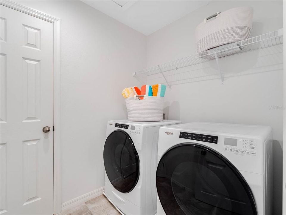 En Venta: $669,000 (9 camas, 6 baños, 4169 Pies cuadrados)