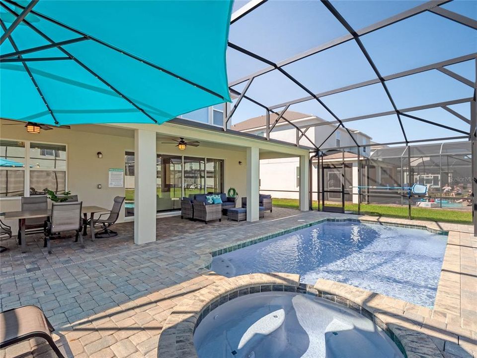 En Venta: $669,000 (9 camas, 6 baños, 4169 Pies cuadrados)
