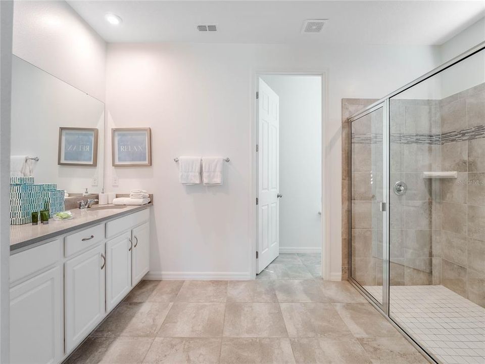 En Venta: $669,000 (9 camas, 6 baños, 4169 Pies cuadrados)