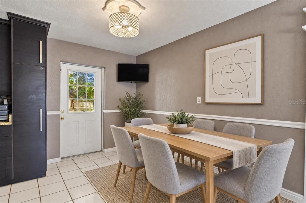 For Sale: $235,000 (3 beds, 1 baths, 1250 Square Feet)