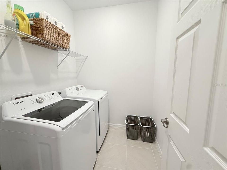 На продажу: $439,800 (4 спален, 2 ванн, 2103 Квадратных фут)