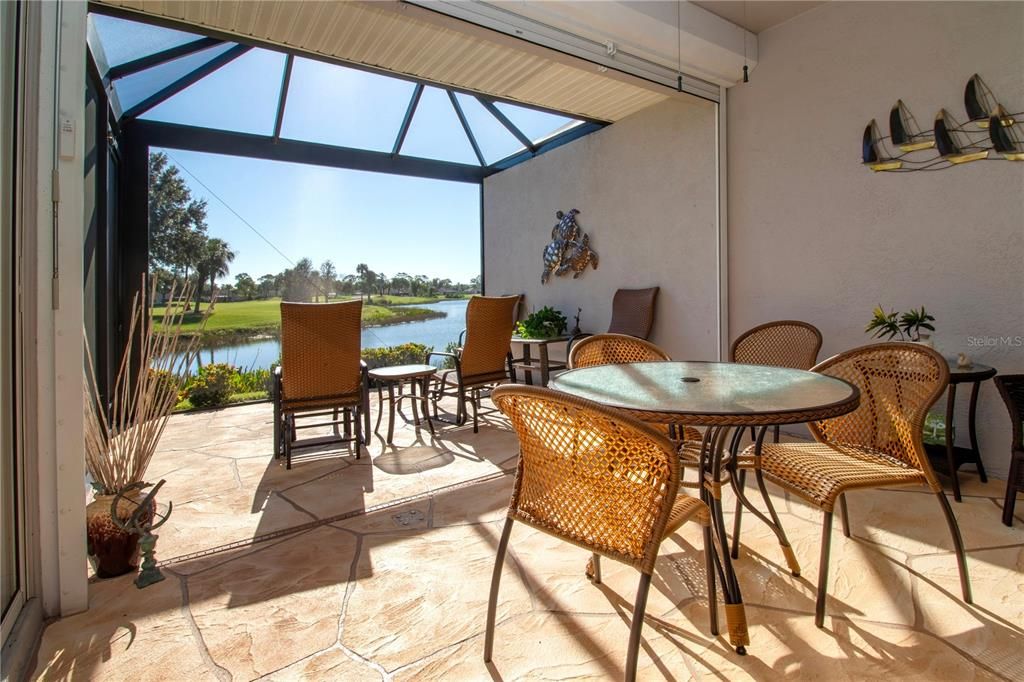 For Sale: $455,000 (2 beds, 2 baths, 1585 Square Feet)