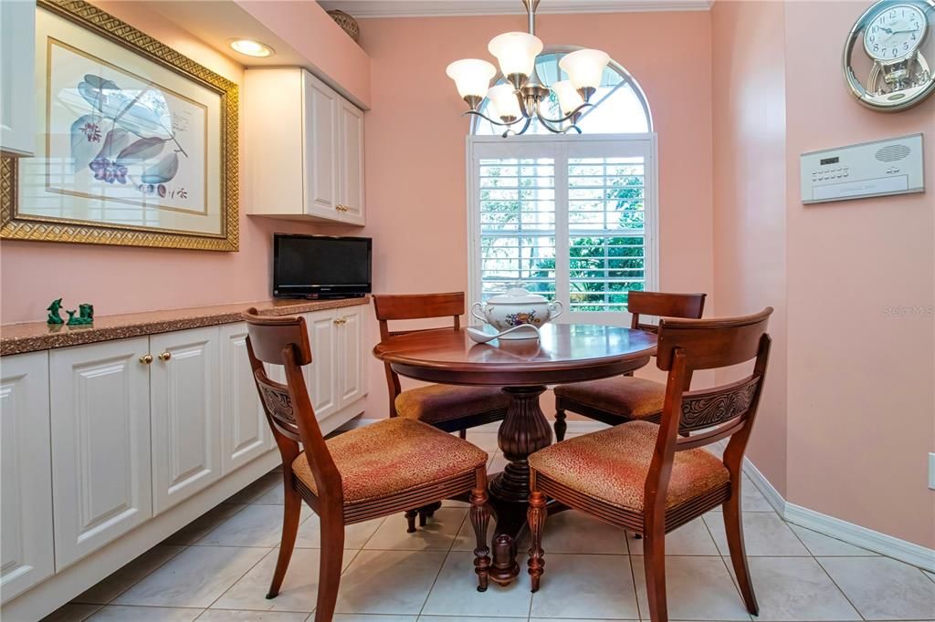 For Sale: $455,000 (2 beds, 2 baths, 1585 Square Feet)