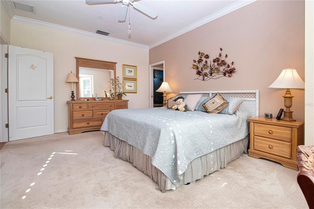 For Sale: $455,000 (2 beds, 2 baths, 1585 Square Feet)