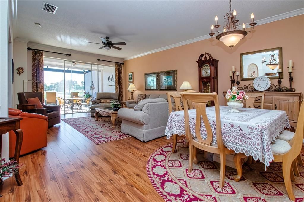 For Sale: $455,000 (2 beds, 2 baths, 1585 Square Feet)