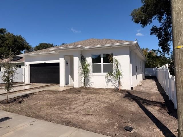 For Sale: $409,900 (4 beds, 2 baths, 1700 Square Feet)