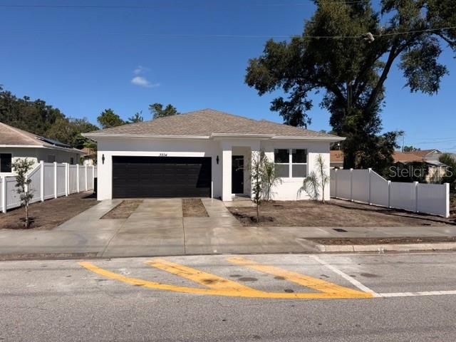 For Sale: $409,900 (4 beds, 2 baths, 1700 Square Feet)