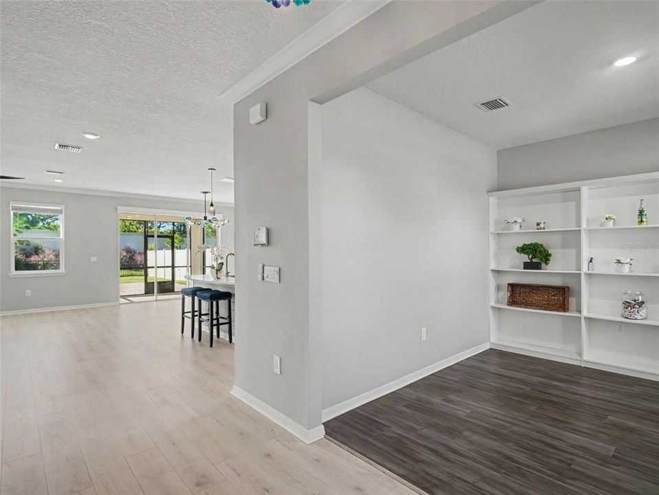 En Venta: $635,000 (4 camas, 3 baños, 2826 Pies cuadrados)